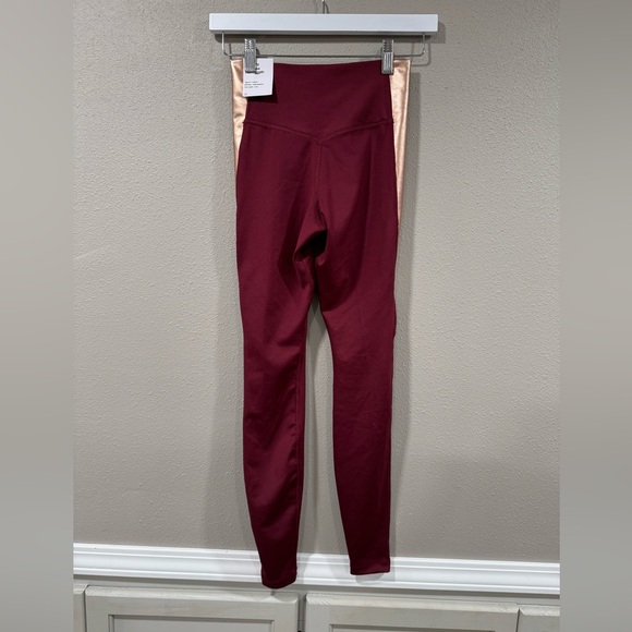 2/$20 NWT Nike Tight Fit Midrise Full Length Legging - Picture 9 of 11